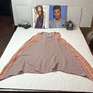 Max Studio Boho Handkerchief Hem Sleeveless Tunic Top | XS